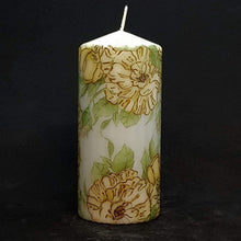 Load image into Gallery viewer, Golden Roses Floral design candle [product_type] Candle Affair