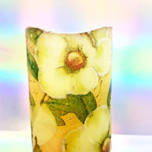 Load image into Gallery viewer, LED shimmering white gardenia pillar candle