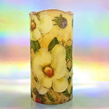 Load image into Gallery viewer, LED shimmering white gardenia pillar candle