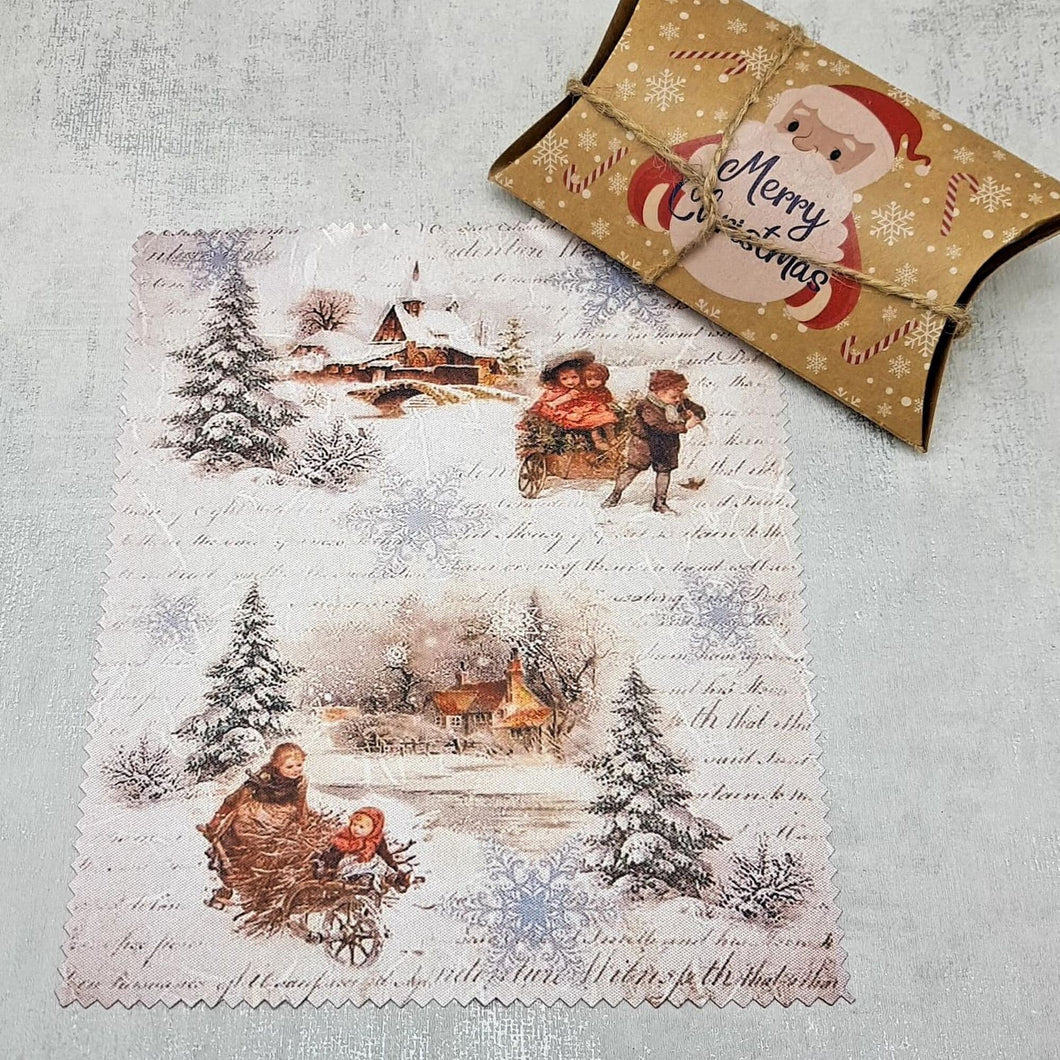 Vintage Christmas soft cloth for eyeglasses, lens, spectacles, screens, Christmas stocking filler, small gift